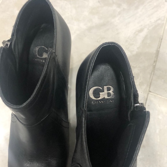 Gianni Bini black booties - Picture 2 of 3